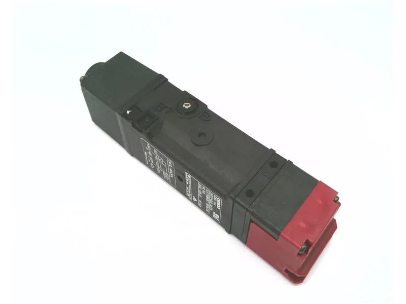 Omron D4SL-N4CFA — Limit Switches (image 2)