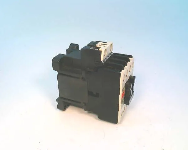 Fuji Electric SC132A — Contactors (image 2)