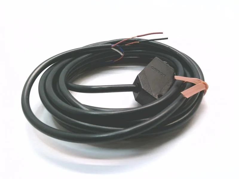 Omron E3Z-R81-IL3 2M — Photoelectric Sensors