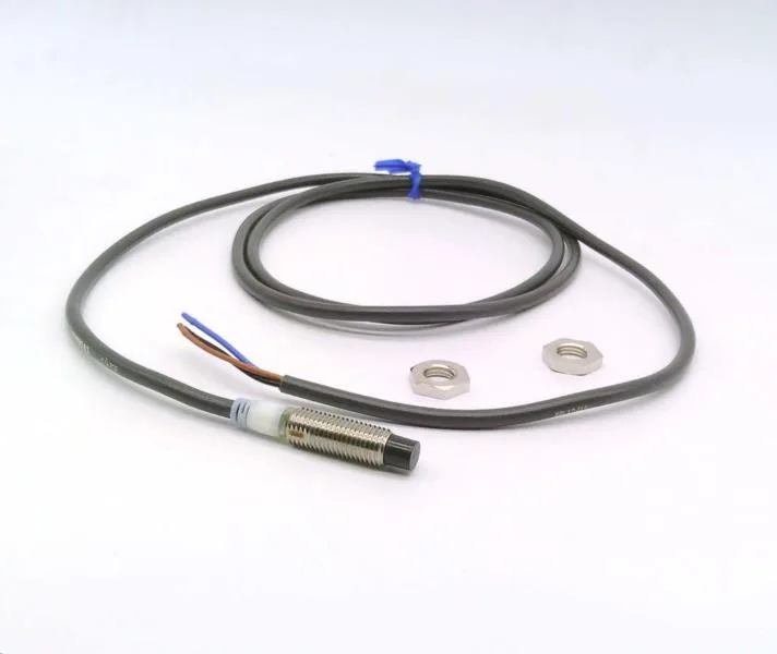 Omron E2A-S08KN04-WP-C1-51 1.14M — Proximity Sensors