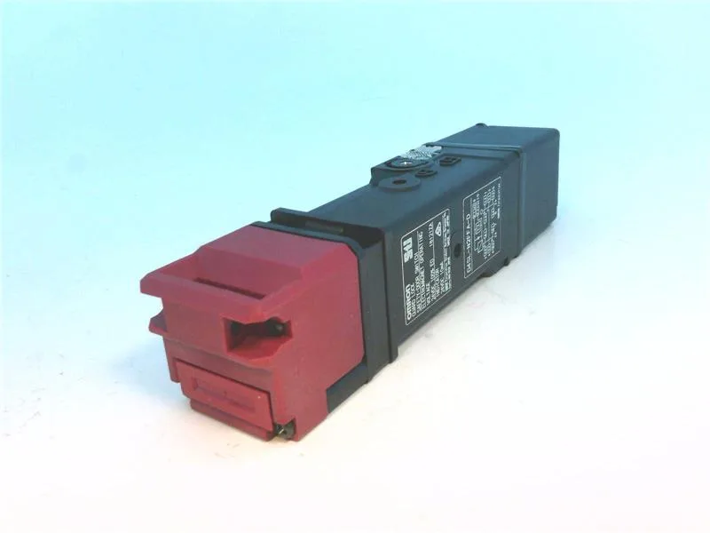 Omron D4SL-N2FFA-D — Limit Switches (image 2)