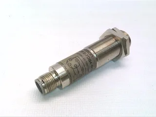Omron E3F2-7B4-M1-M