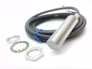 Omron E2E2-X5C1 2M — Proximity Sensors