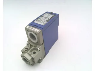 Schneider Electric XMLB010A2S12 — Pressure Sensors