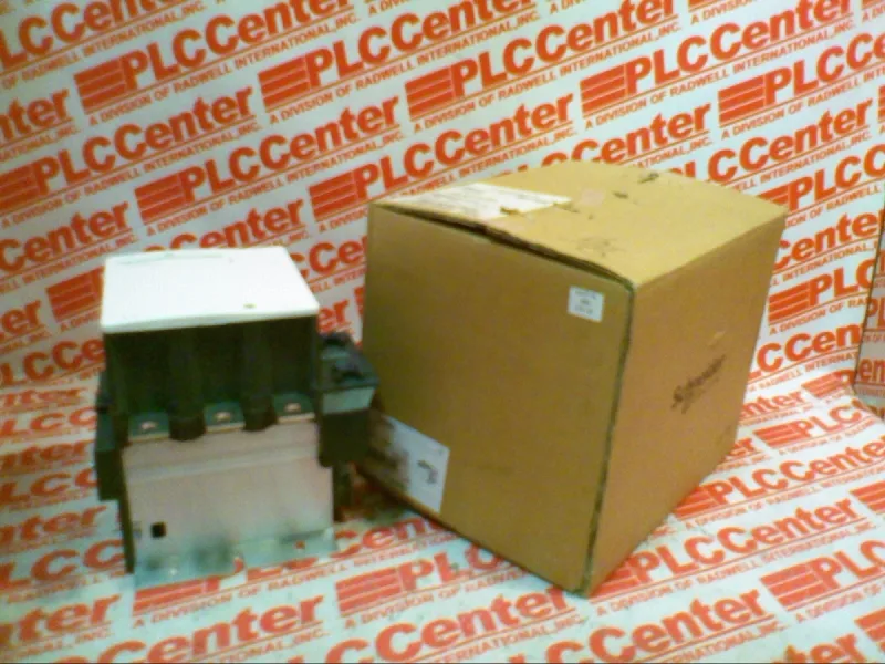 Schneider Electric LC1F330BD (image 3)