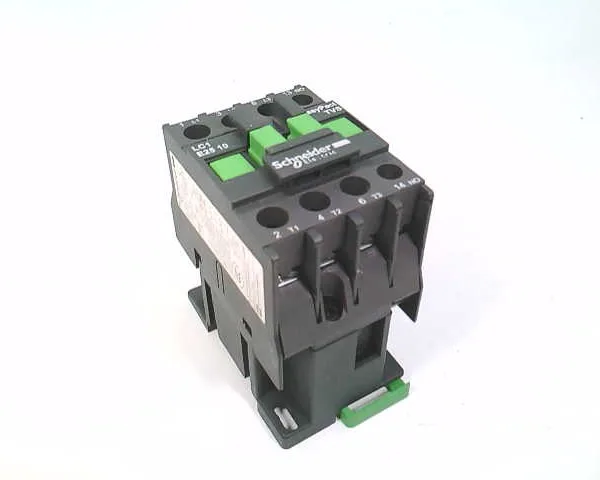 Schneider Electric LC1E2510M5 (image 4)