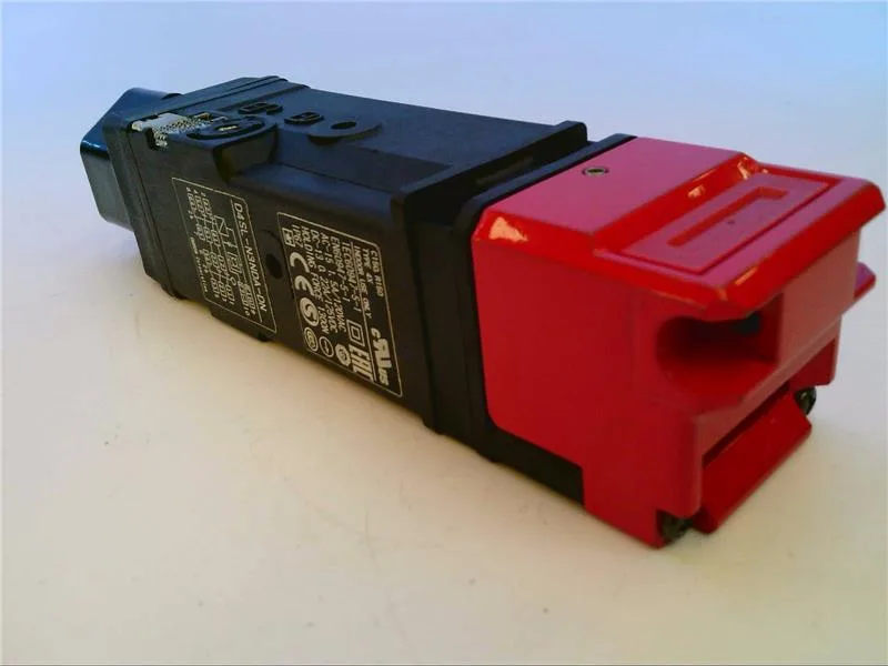 Omron D4SL-N3NDA-DN — Limit Switches (image 3)