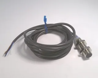 Omron E2A-M12KS04-WP-C2 2M