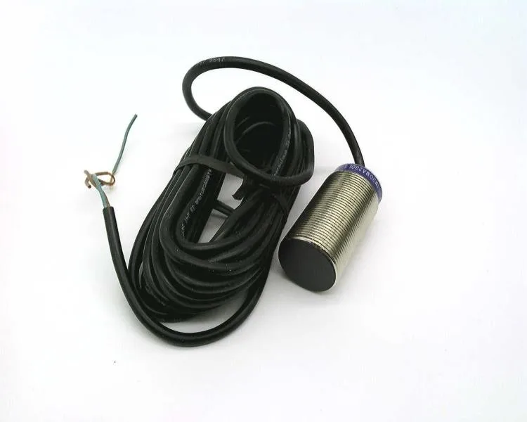 Schneider Electric XS1M30MA230L1 — Proximity Sensors (image 2)