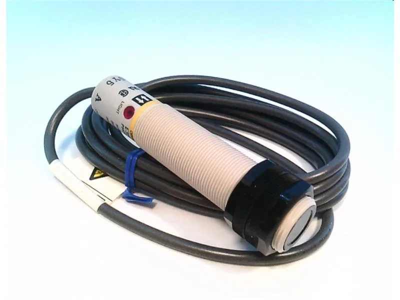 Omron E3F2-DS10Z1 — Photoelectric Sensors (image 2)