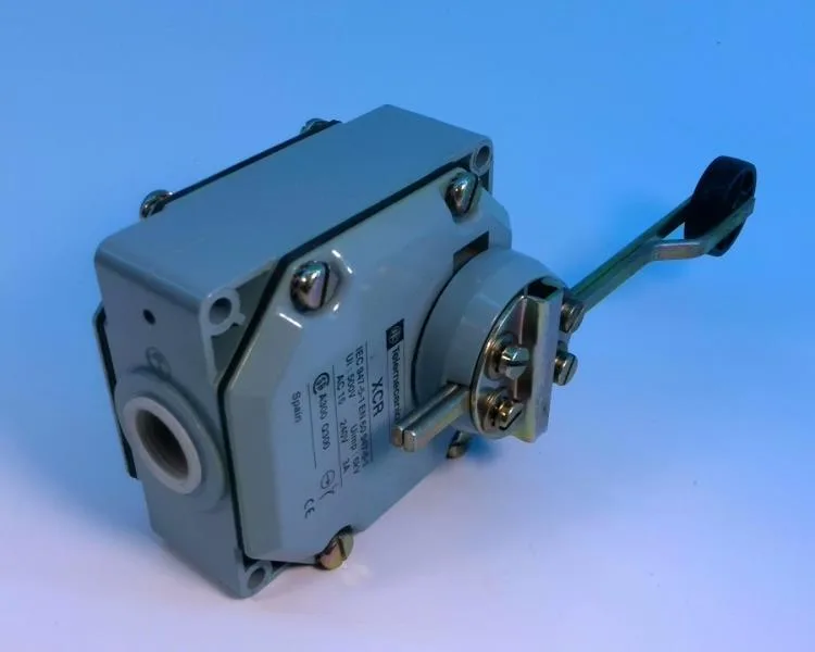Schneider Electric XCRB12 — Limit Switches (image 3)