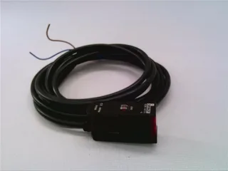 Omron E3S-AT11 — Photoelectric Sensors (image 2)