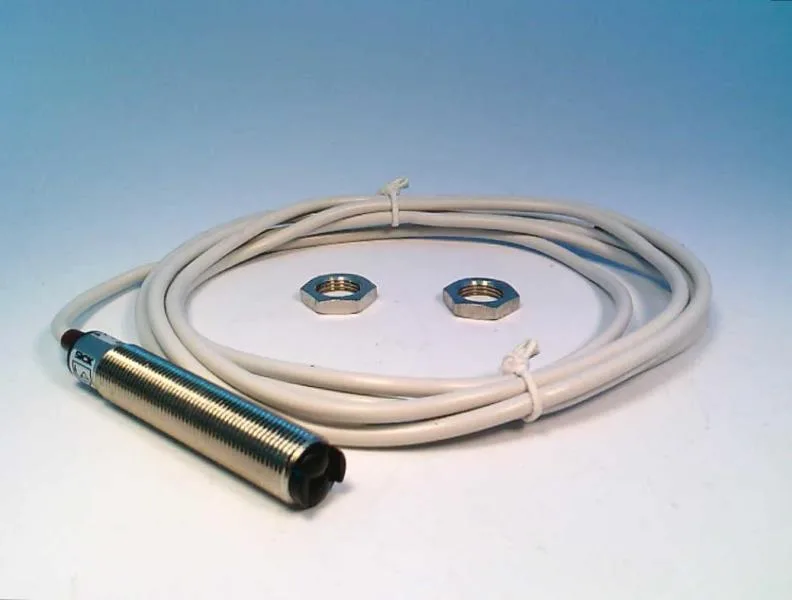 SICK VL12-1P2132 — Photoelectric Sensors