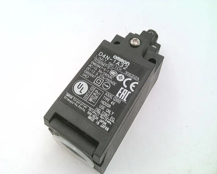 Omron D4N-2A32 — Limit Switches