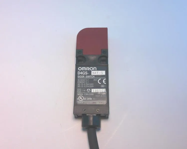 Omron D4GS-N4T-5 — Limit Switches (image 2)