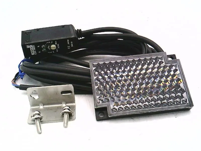 Omron E3SAR31 — Proximity Sensors (image 3)