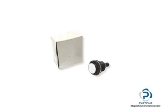 Omron E2E-X10D1-M1G-T1 — Proximity Sensors (image 3)