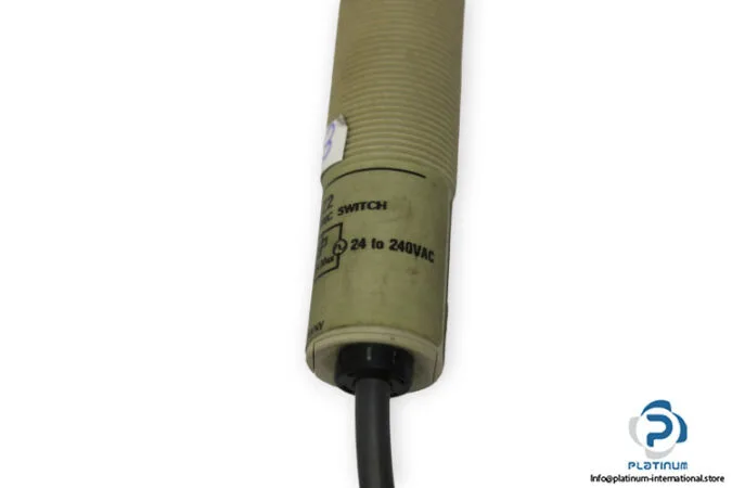 Omron E3F2-R2Z2 — Photoelectric Sensors (image 5)