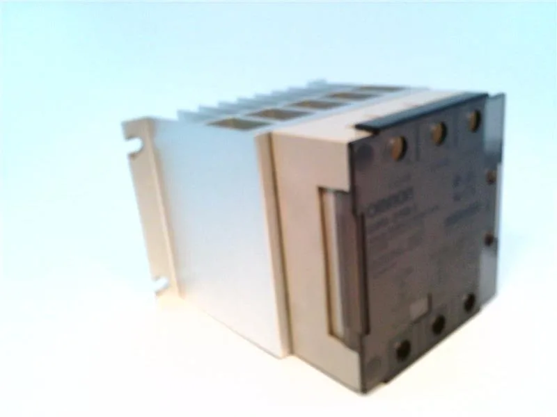 Omron G3PE-215B-3 DC12-24 (image 4)