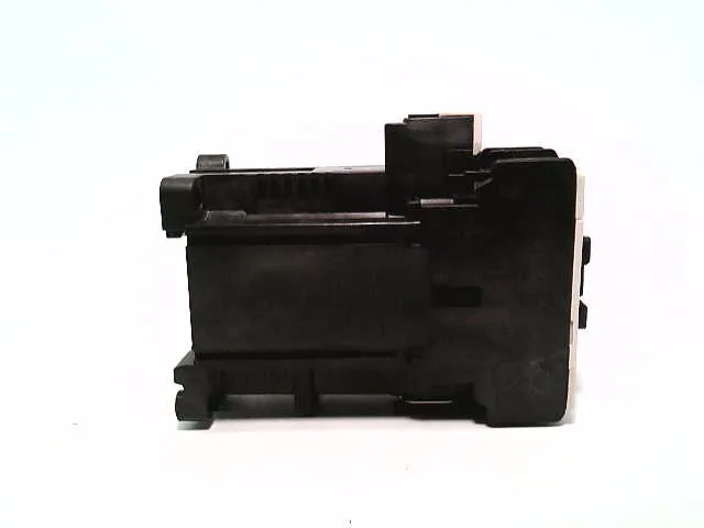Fuji Electric SC-E02PG-24VDC — Contactors (image 3)