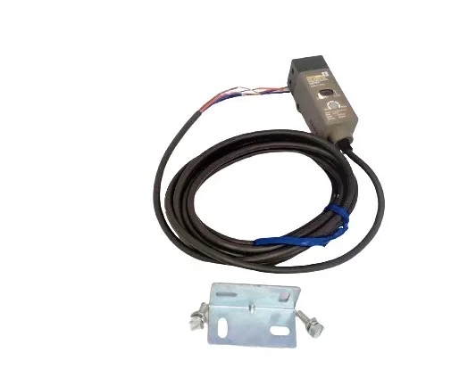 Omron E3L-2DE4-50 — Photoelectric Sensors (image 5)