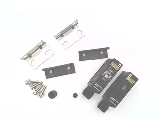 Omron E3S-AT16 — Photoelectric Sensors