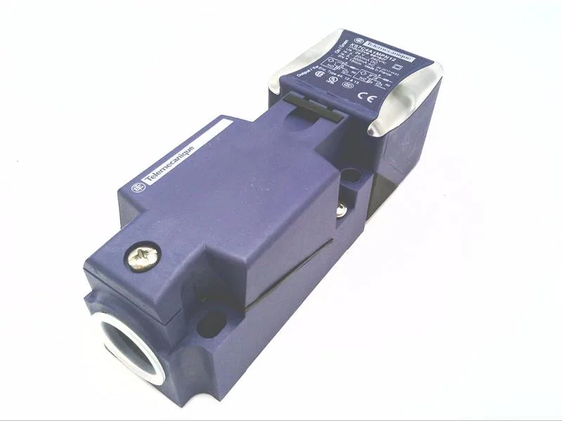 Schneider Electric XS7C4A1MPN12 — Proximity Sensors (image 2)