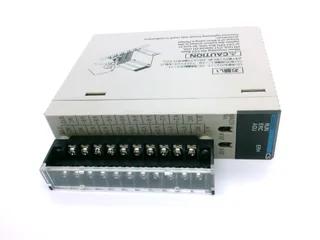 Omron CS1W-DA08V — PLCs (Programmable Logic Controllers) (image 2)