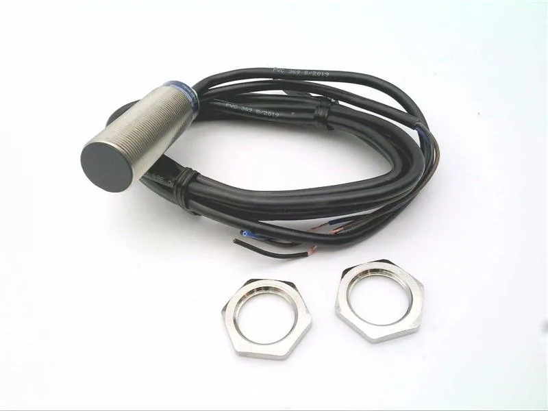 Schneider Electric XS1M18AB120 — Proximity Sensors (image 2)