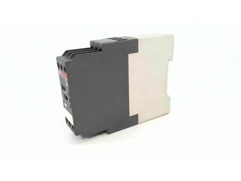 ABB 1SVR630120R3300 — Time Delay Relays (image 4)