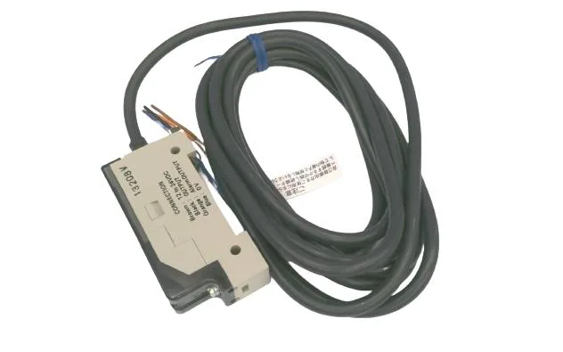 Omron E3C-JC4P-2M — Photoelectric Sensors (image 2)