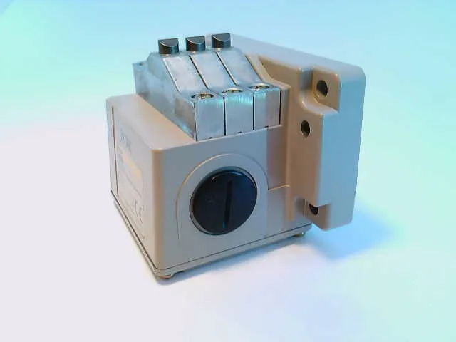 Omron D4MB-341G — Limit Switches (image 2)