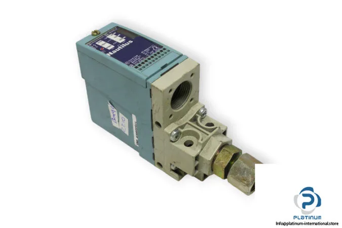 Schneider Electric XMLA300D2S11 — Pressure Sensors (image 4)