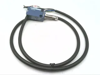 Schneider Electric XCMD25F2L1 — Limit Switches (image 2)