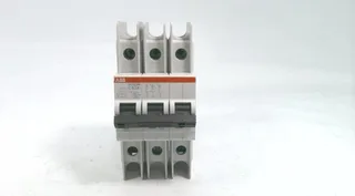 ABB SU203M-C63 — 3-Pole MCB (DIN Rail) (image 4)