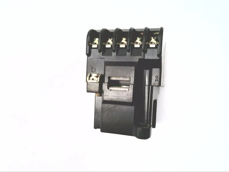 Fuji Electric SRCA3631-055A — Contactors (image 2)