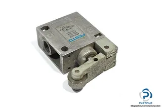 Festo RO-3-1/4 B — Solenoid & Directional Valves (image 2)