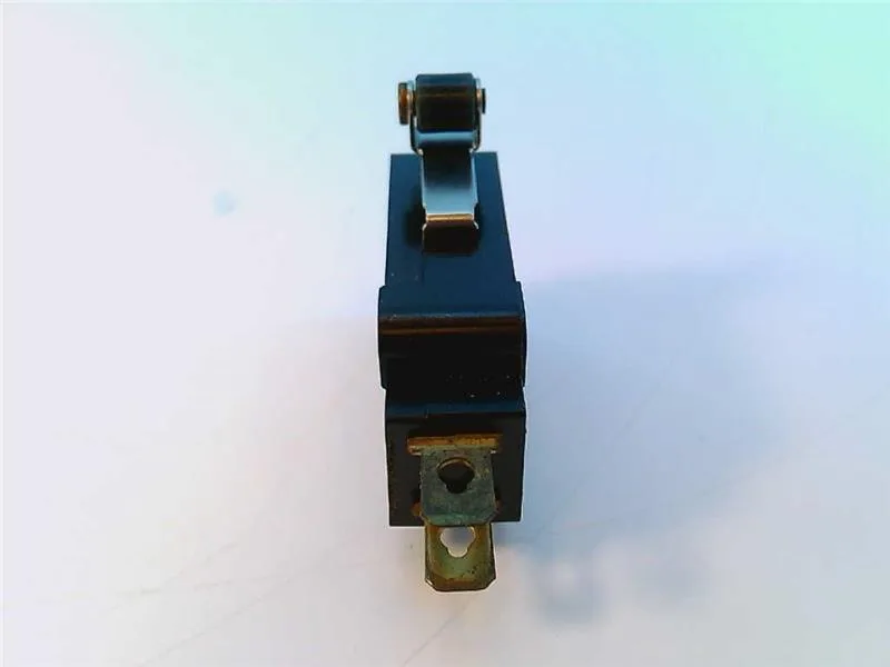 Omron D2MV-01L22-1C1 — Limit Switches (image 2)
