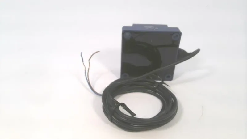Schneider Electric XS8D1A1MAL2 — Proximity Sensors (image 2)