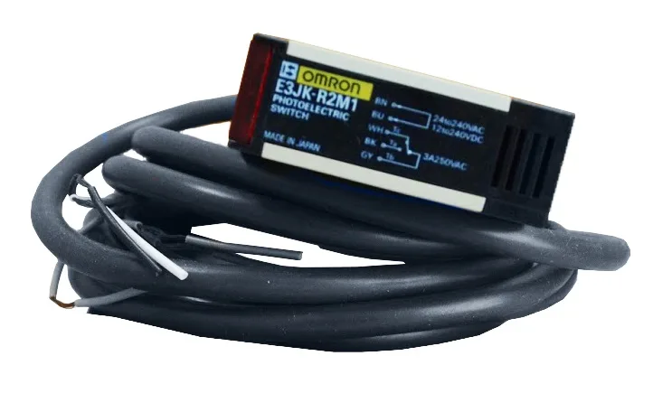 Omron E3JK-R2R2-1 — Photoelectric Sensors