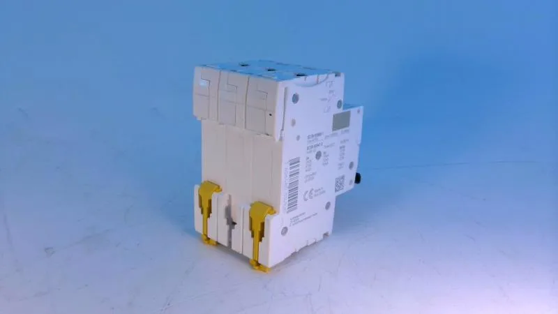 Schneider Electric A9F54301 (image 2)