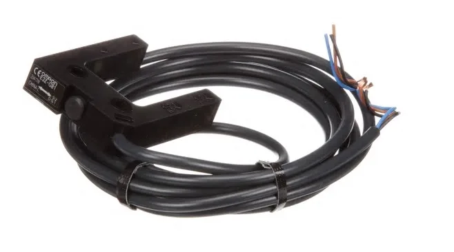 Omron E3Z-G81 — Photoelectric Sensors (image 2)