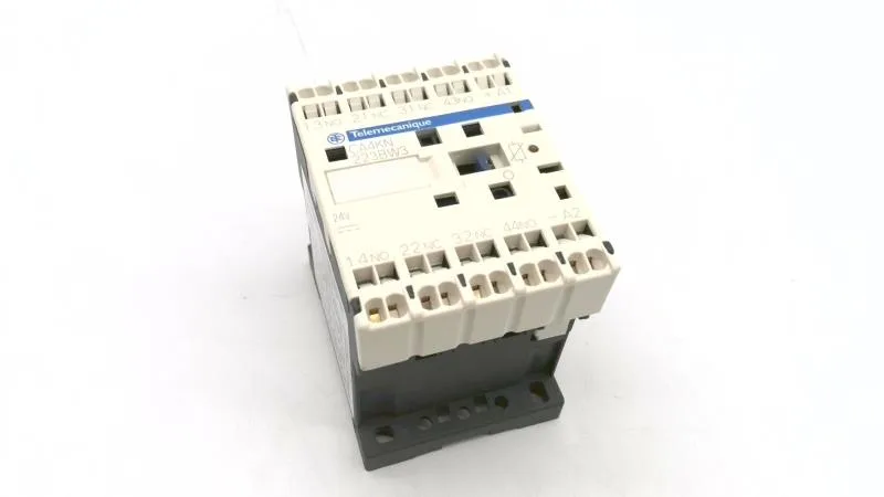Schneider Electric CA4KN223BW3 (image 2)