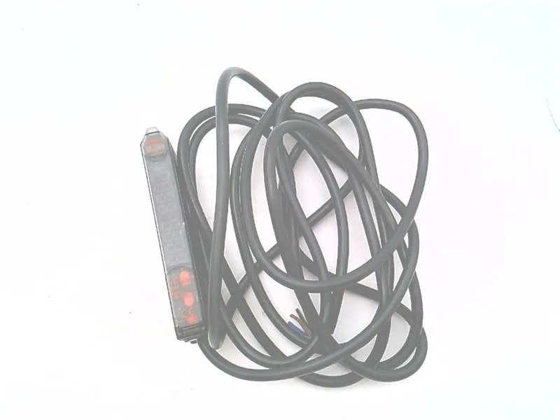 Omron E3X-DAG41-S — Photoelectric Sensors (image 2)
