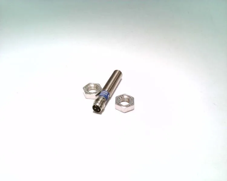 Schneider Electric XS1N08NA349S — Proximity Sensors (image 2)