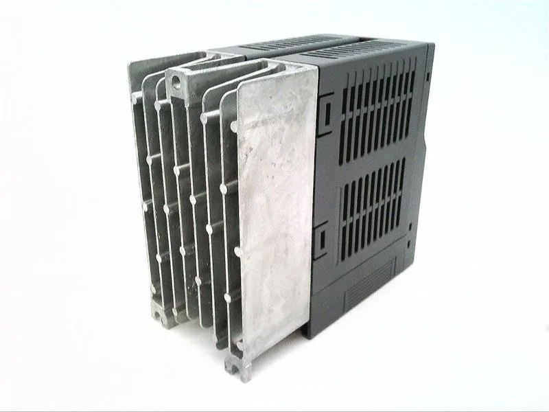 Mitsubishi Electric FR-D720S-025-E8 — AC Drive (VFD) 240V (image 2)