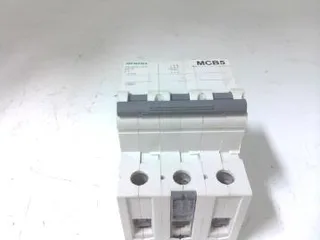 Siemens 5SL6301-7RC — 3-Pole MCB (DIN Rail) (image 2)