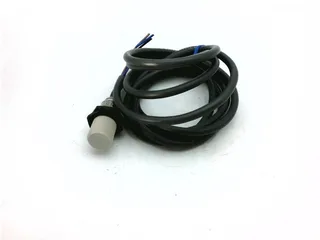 Omron E2F-X5E2 — Proximity Sensors
