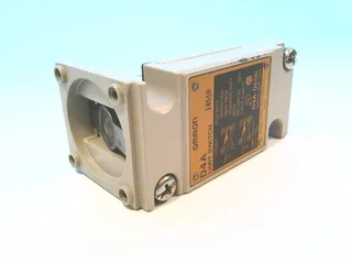 Omron D4A-0500 — Limit Switches (image 3)