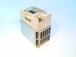 Fuji Electric SS701H-3Z-D3 — Contactors